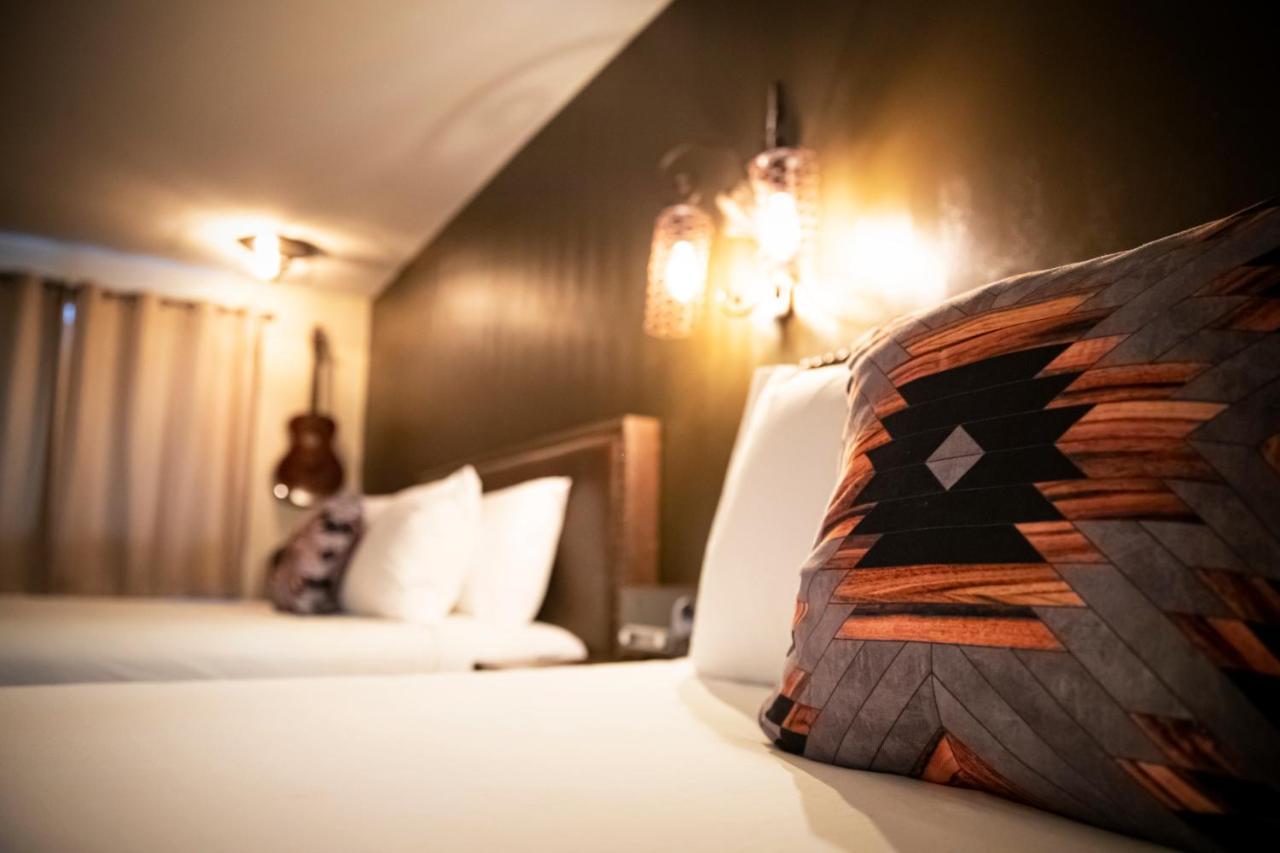 בנד Campfire Hotel מראה חיצוני תמונה