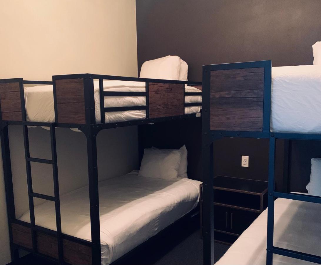בנד Campfire Hotel מראה חיצוני תמונה